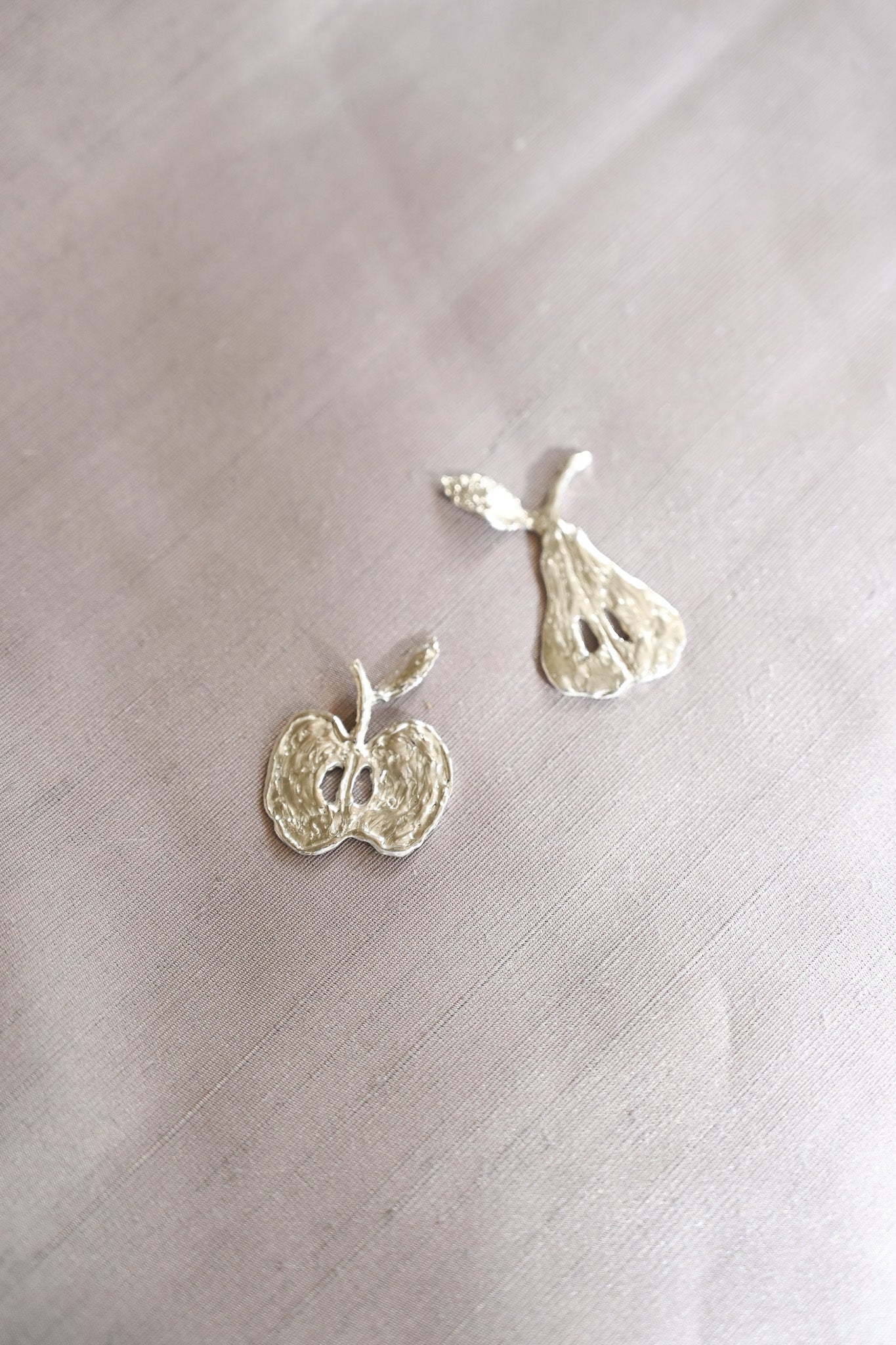 Apple brooch / Silver