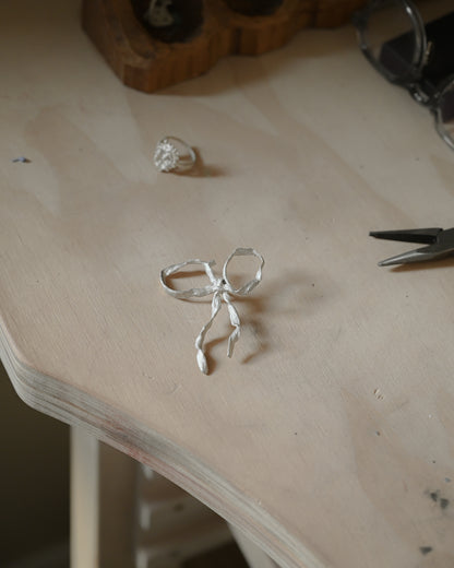 Large Bow / Silver brooch